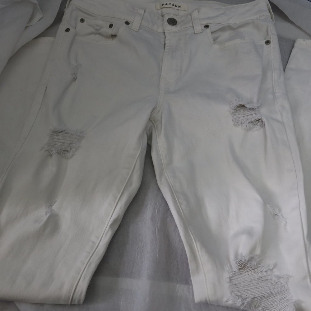 PacSun White Distressed Jeans Size 30X32